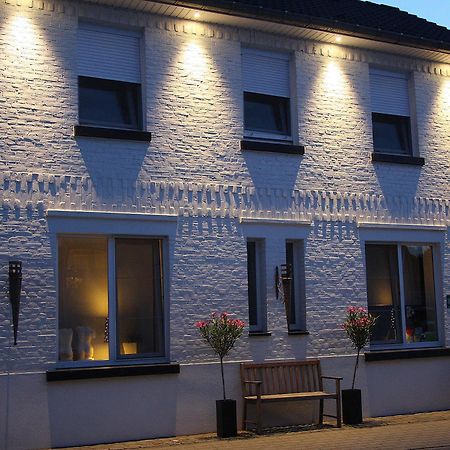 B&B Montenakerhof Riemst Εξωτερικό φωτογραφία