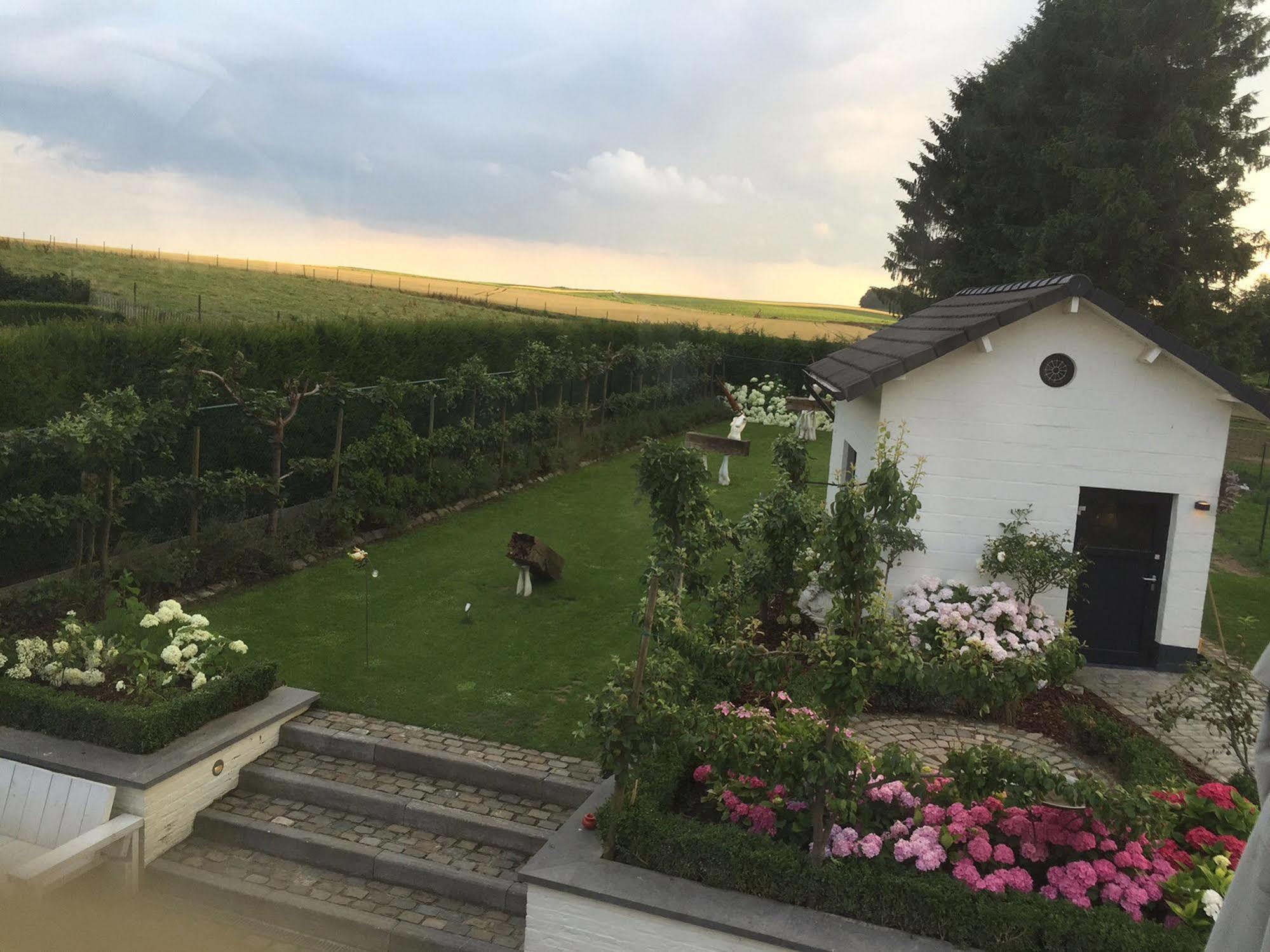 B&B Montenakerhof Riemst Εξωτερικό φωτογραφία